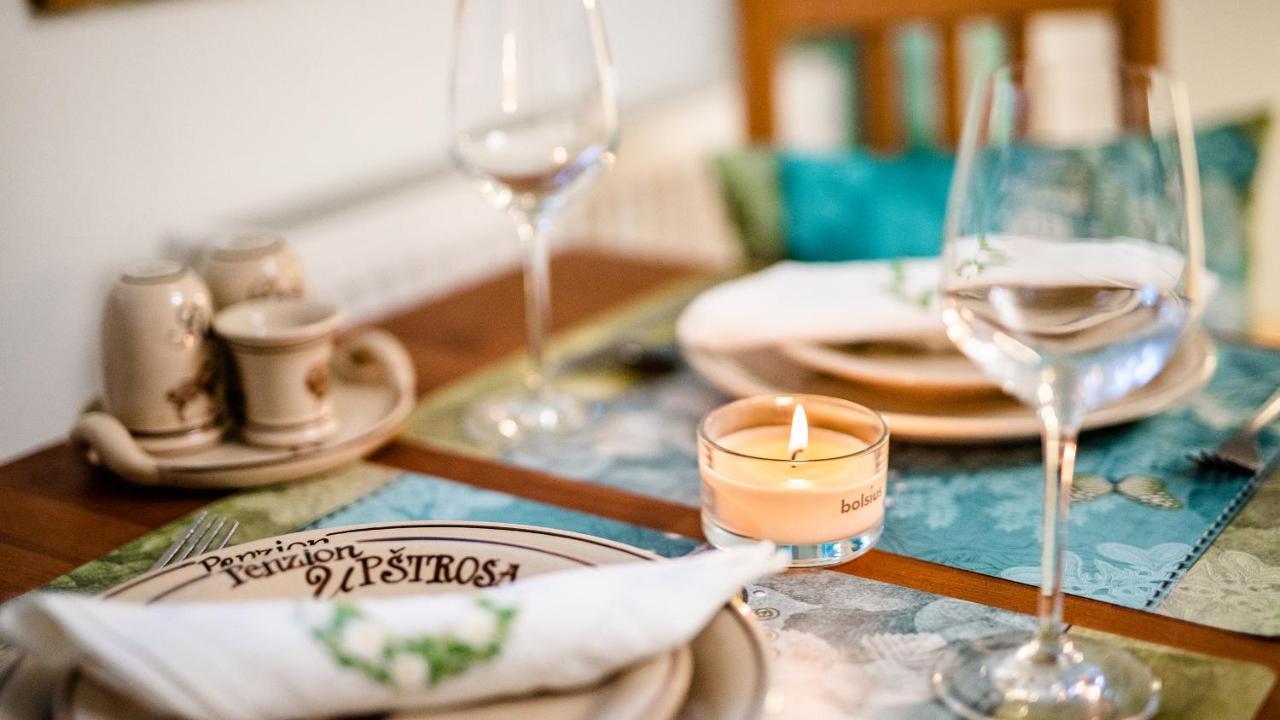 Vsemyslice Wellness Penzion-Restaurace U Pstrosa المظهر الخارجي الصورة