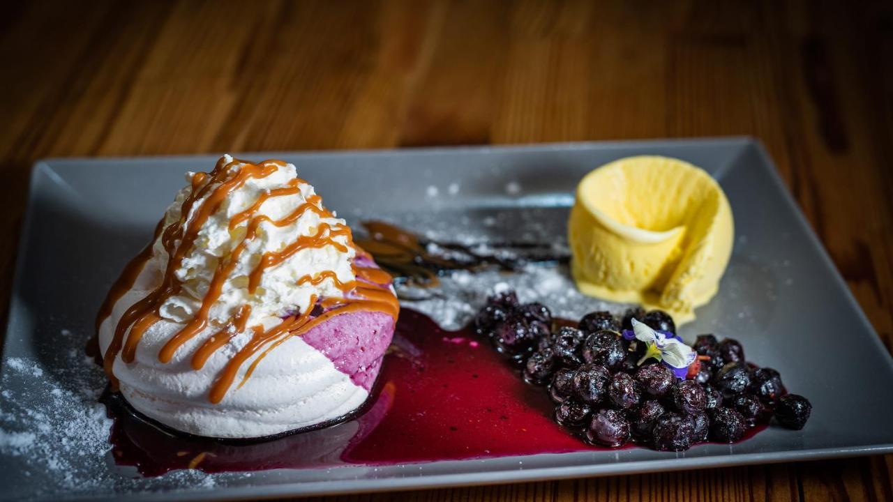 Vsemyslice Wellness Penzion-Restaurace U Pstrosa المظهر الخارجي الصورة